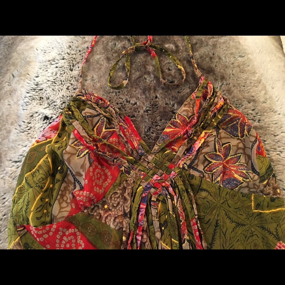 * BEAUTIFUL OLIVE & RED HALTER BLOUSE - Picture 4 of 8